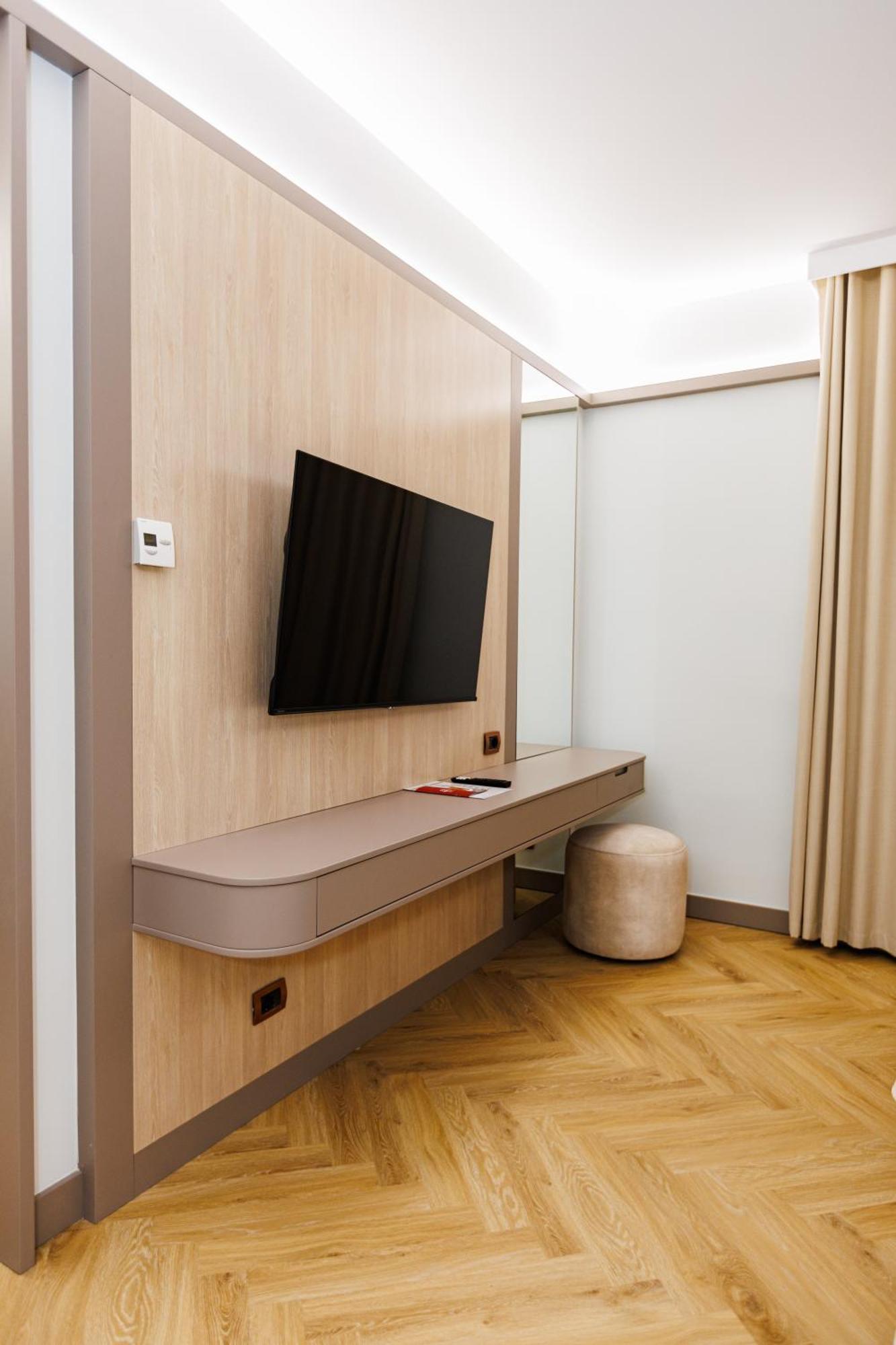 Hotel Fieri المظهر الخارجي الصورة