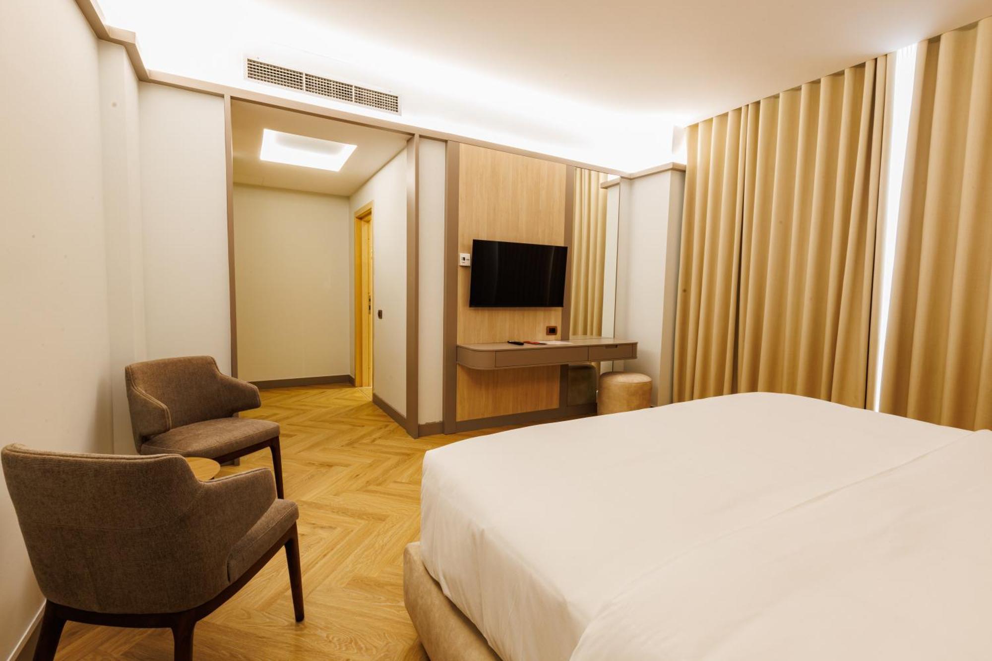 Hotel Fieri المظهر الخارجي الصورة